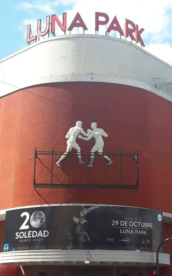 Marquesina del Luna Park